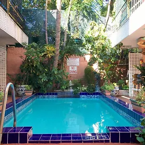 Towne 2* Nassau
